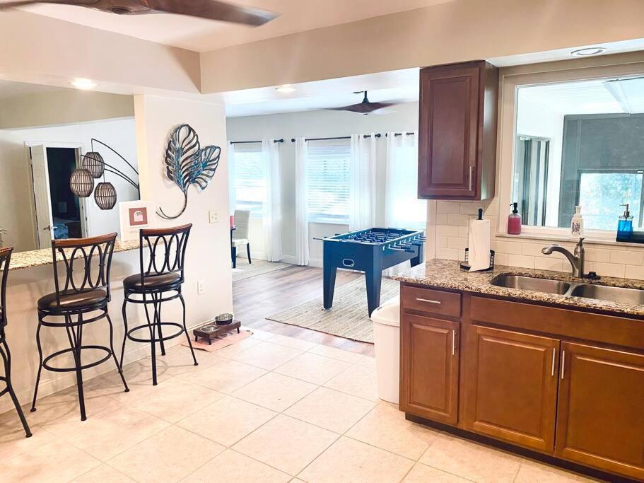 Heated Saltwater Pool Home Minutes To Beach Englewood Bagian luar foto
