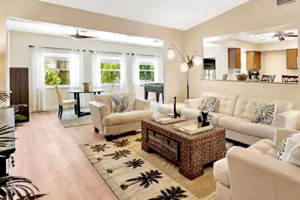 Heated Saltwater Pool Home Minutes To Beach Englewood Bagian luar foto