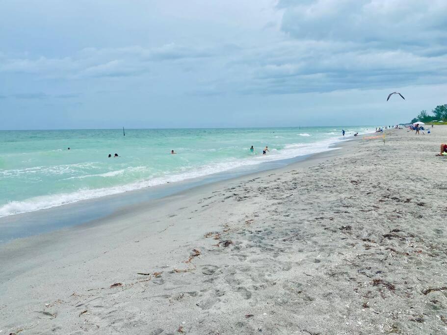 Heated Saltwater Pool Home Minutes To Beach Englewood Bagian luar foto