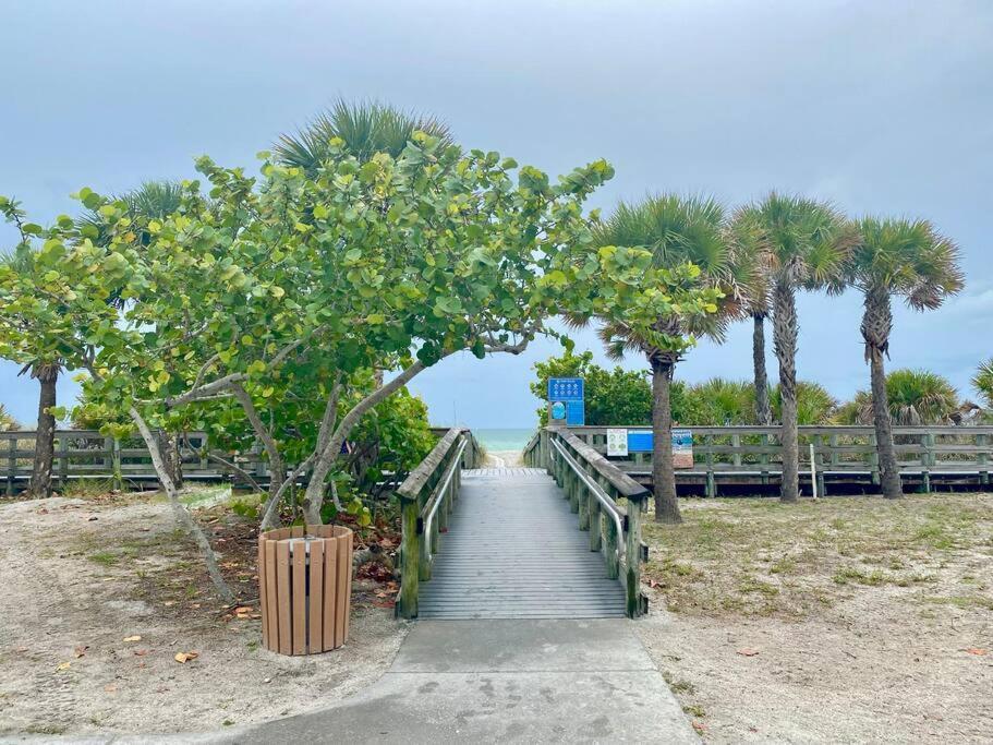 Heated Saltwater Pool Home Minutes To Beach Englewood Bagian luar foto