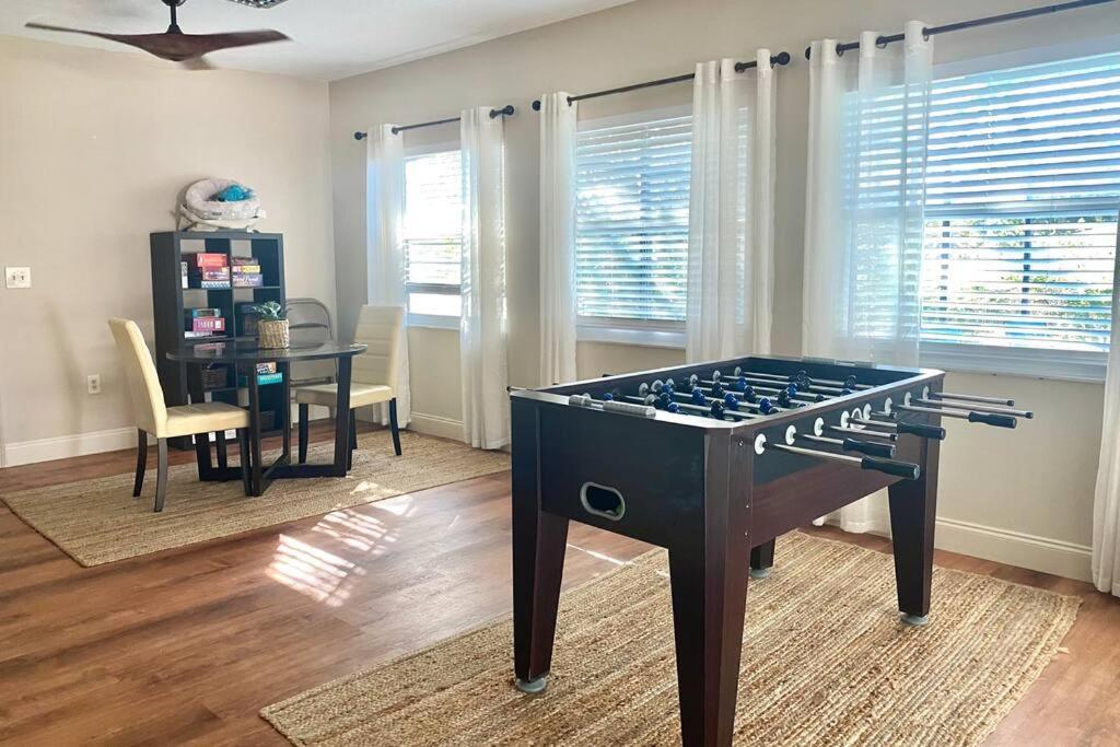 Heated Saltwater Pool Home Minutes To Beach Englewood Bagian luar foto
